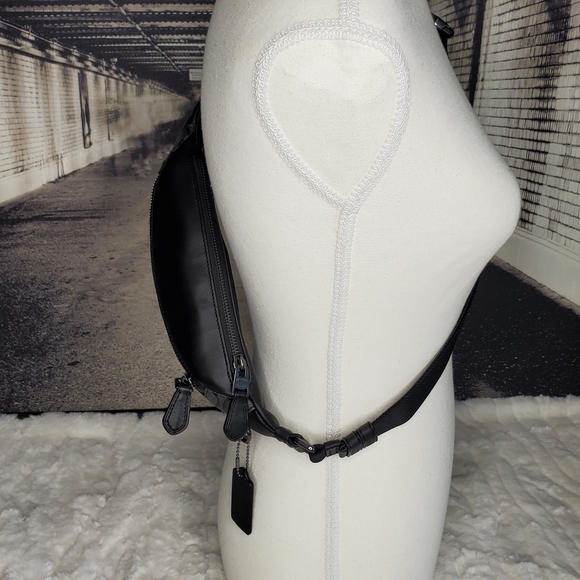 COACH Mini Belt Bag in Gunmetal NWT - Picture 4 of 4